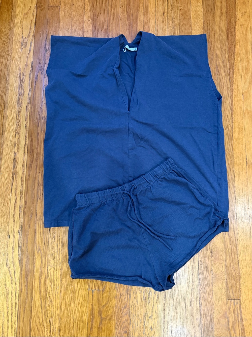 ZARA - WOMEN’S MUSCLE TEE & SHORTS SET - SIZE S